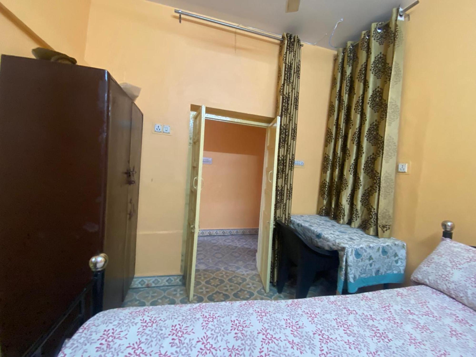 Blue King Hotel Jaipur Bilik gambar